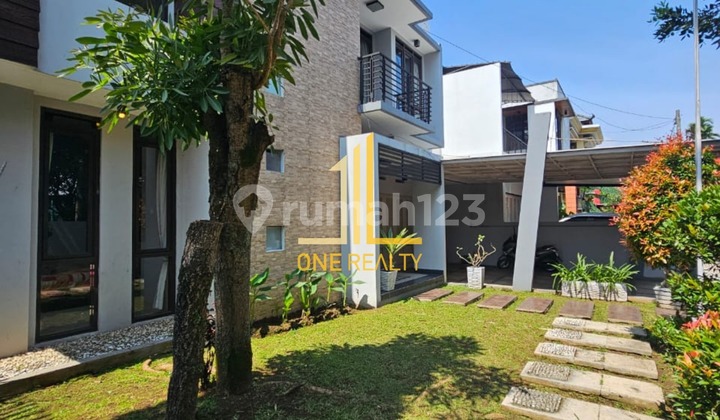 Luxury house with strategic location, modern, full teak in Suryalaya Cijagra BuBat.