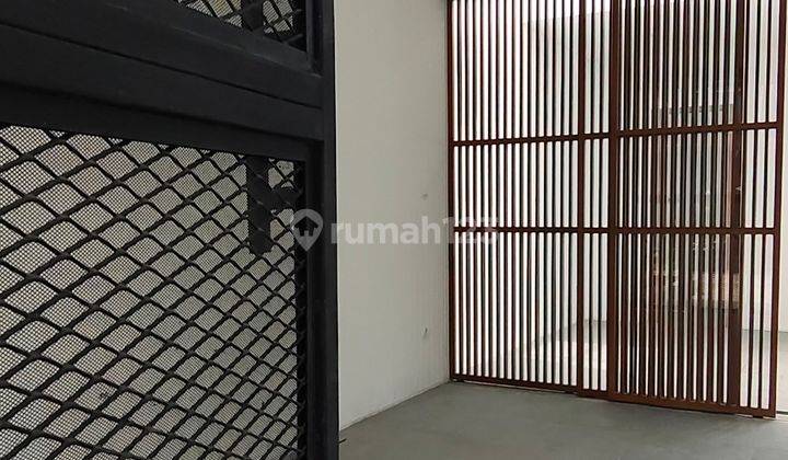 Rumah Baru 3 Lantai di Dalam Townhouse Pejaten Jakarta Selatan  2