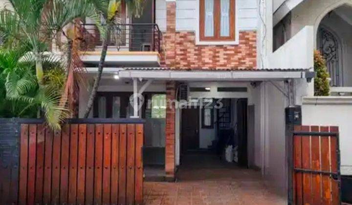 Rumah bagus 2 lantai akses 2 mobil di Kebayoran Baru dkt Senopati 1