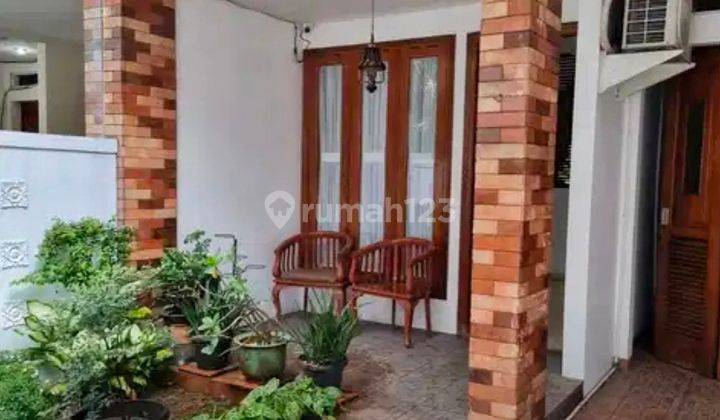 Rumah bagus 2 lantai akses 2 mobil di Kebayoran Baru dkt Senopati 2