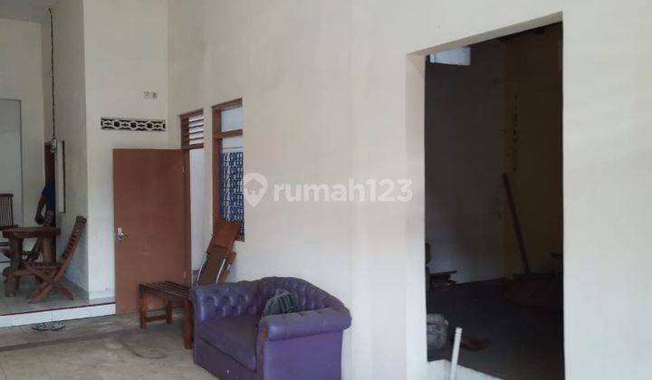 Siap huni pinggir jalan raya strategis ditengah kota