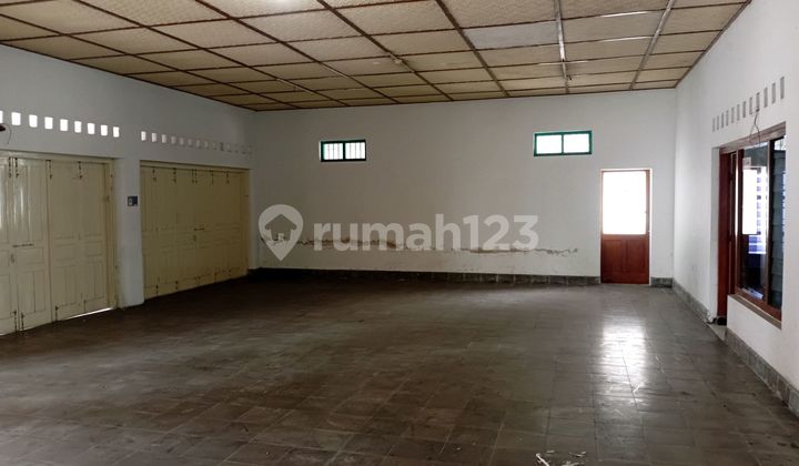 Commercial Space for Rent, Strategic Location, Ample Parking in Dibangutapan, Bantul - Yogyakarta.