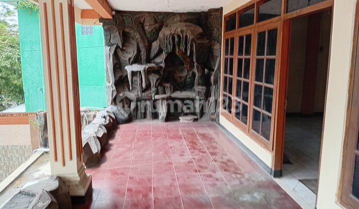 Bangunan 2 Lantai Ada Rooftop Balcony Strategis Pinggir Jalan Raya Bangunan 2 Lantai Ada Rooftop Balcony Strategis Pinggir Jalan Raya