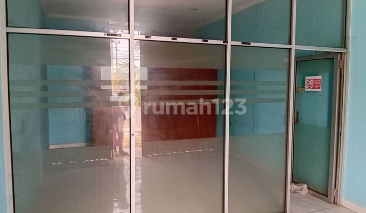 Shop House for Rent Ready for Business Strategically Located on Kalasan Main Roadside.