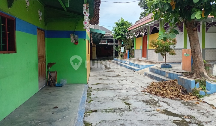 Former School Business Space Suitable for Business or Office Former School Business Space Suitable for Business or Office