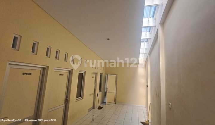 Ready Strategic Business Wide Street Suitable For Business And Office 2