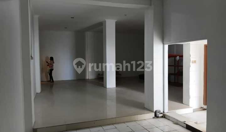 Commercial Shop for Rent, Ready for Business in Berbah, Sleman, Yogyakarta
