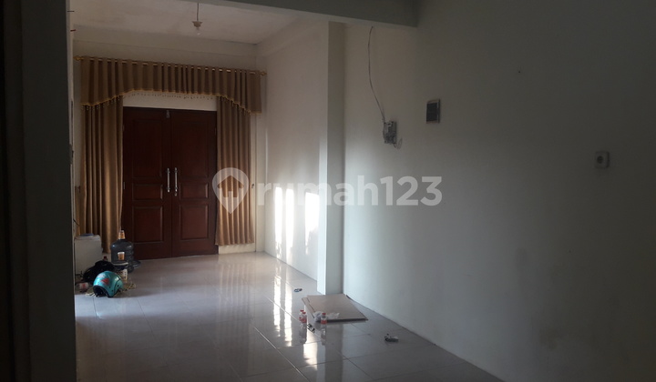 Rumah Siap Huni Bangunan Barusan di Renovasi di Komplek Perumahan Dekat Rs Permata Medika 1