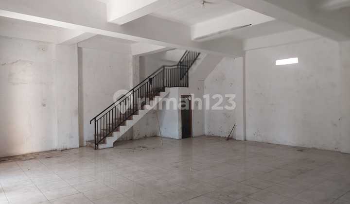 2-Story Building Ready for Business Strategic Roadside Location 2