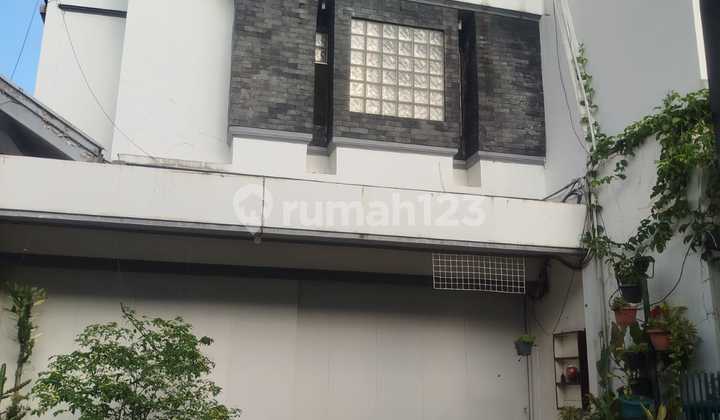 Rumah sayap pasteur, cocok untuk tinggal, usaha, studio 