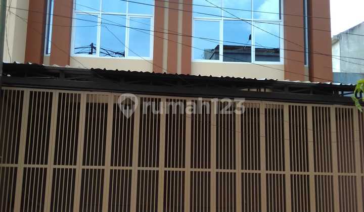 Ence Azis Gardujati Bandung Ruko Ready for Business Strategic Location Access for 2 Cars 1