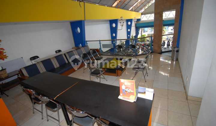 Mainroad Ciateul Business Space Bandung, suitable for Showroom, Strategic Location, Busy Environment. Mainroad Ciateul Business Space Bandung, suitable for Showroom, Strategic Location, Busy Environment.