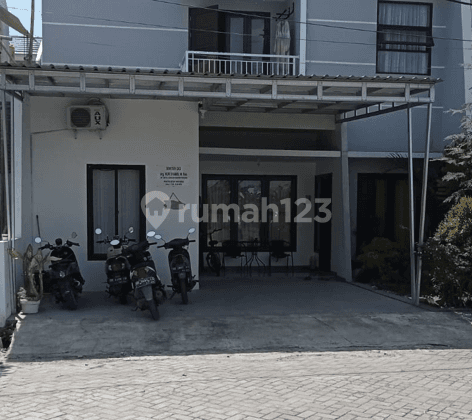 Rumah Lelang Rappocini, Makassar 1