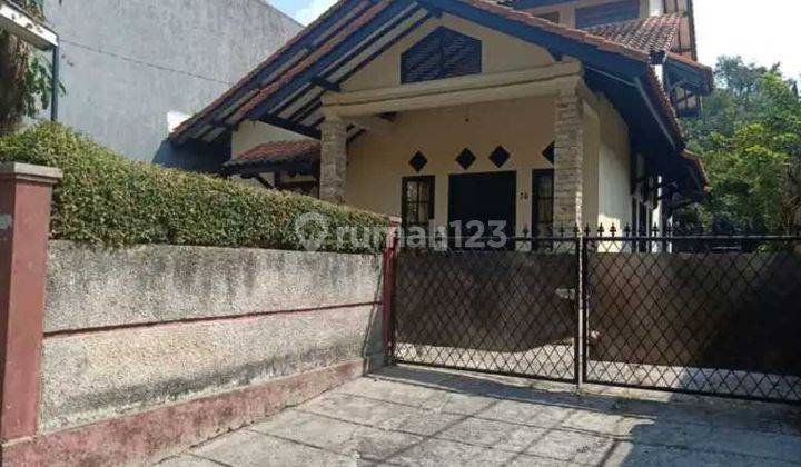 Rumah Hitung Tanah Akses 2 Mobil Di Cigadung Dago Bandung 2