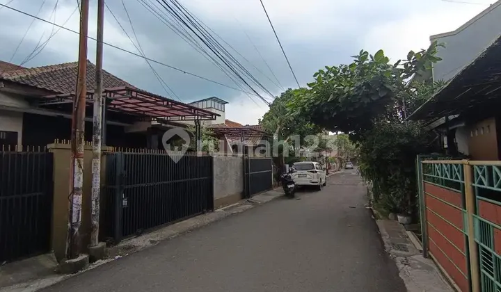 Ready-to-Occupy House Recommended in Arcamanik, Bandung 2