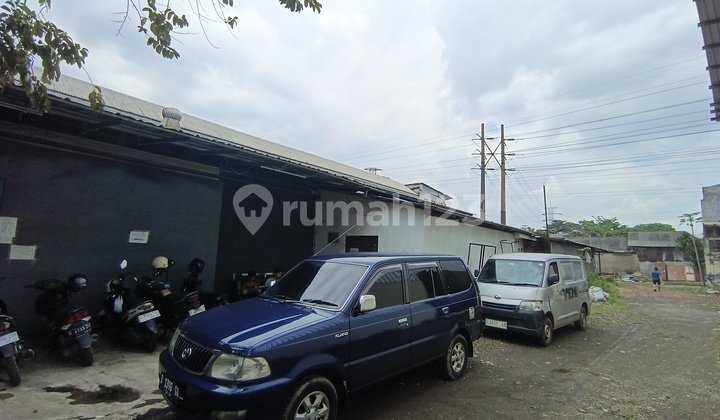 Gudang Sebrang Tol M.toha Kota Bandung