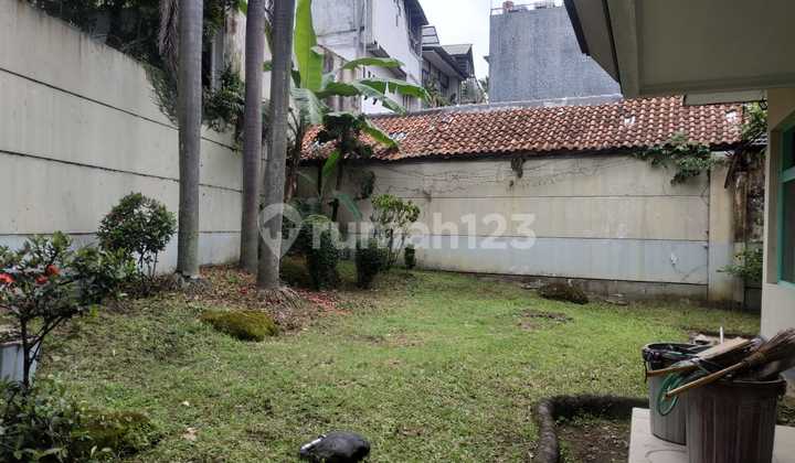 Rumah Classic Samping Jalan Dekat Sma 5&3 Bandung 2