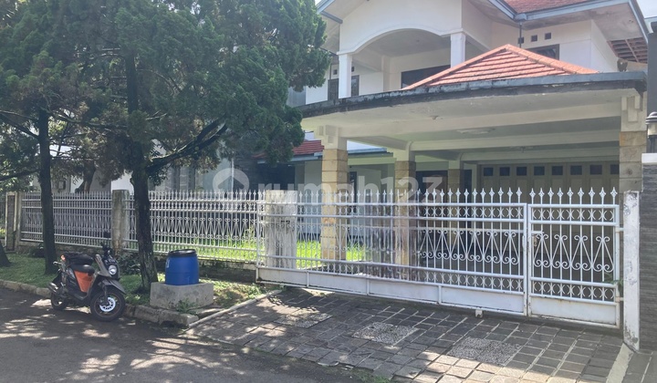 Rumah Komplek Elite Dekat Djuanda Dago Kota Bandung