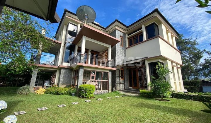 Rumah Villa Di Sersan Bajuri Lembang Bandung Rumah Villa Di Sersan Bajuri Lembang Bandung