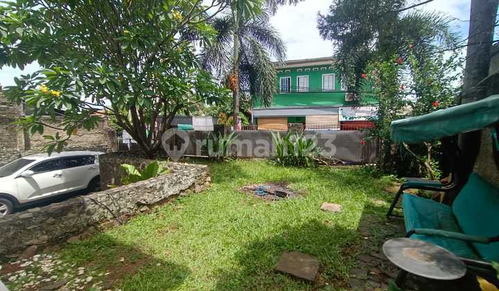 Large Land House in Ciputat, South Tangerang