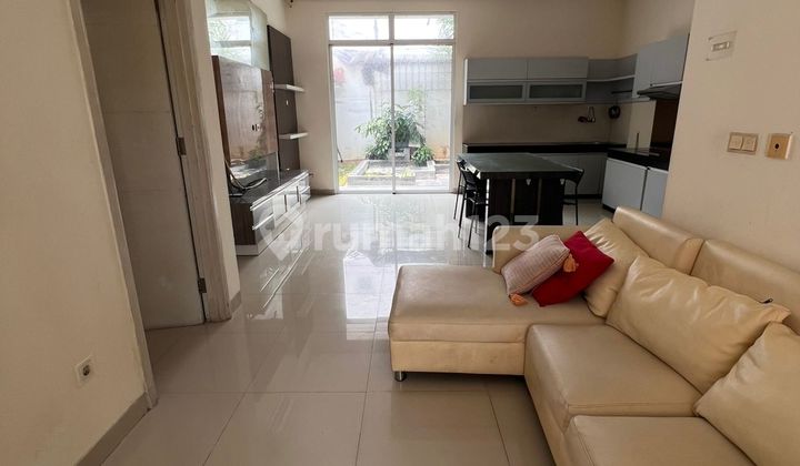 For Rent 2-story House in Green Lake City, Latin America Cluster 2