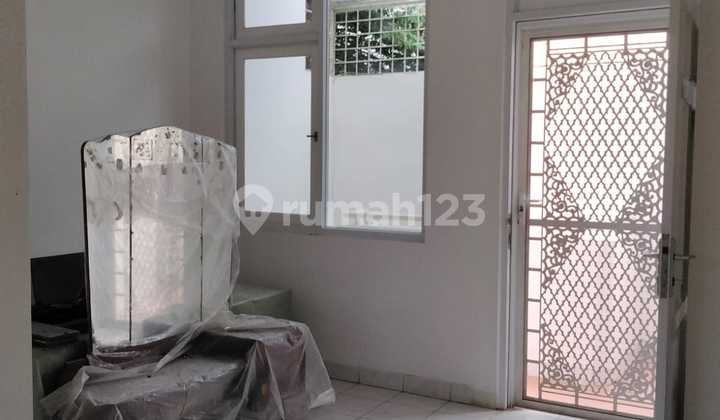 Rumah Bagus Baru Renovasi Di Perumahan Puri Media, Jl. Kembangan Raya Dekat Akses Pintu Tol. Dekat Puri Mall Dan Lippomal 2