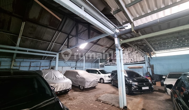 Old House Suitable for Boarding Houses, Business, etc. in Rawa Belong, West Jakarta 2