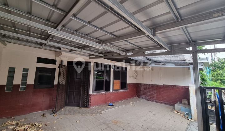 Cheap house for sale in a garden at Kebun Jeruk Indah Complex, West Jakarta 2