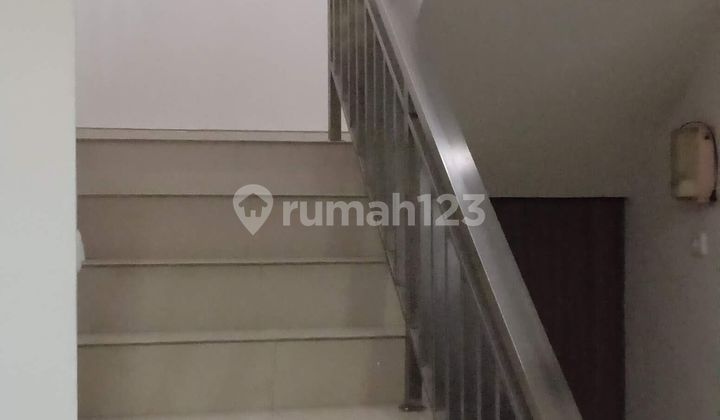 Rumah dalam komplek lingkungan tenang 2