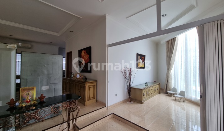 Rumah Dengan Halaman Yg Luas. Rapi Di Puri Beta Ciledug 2