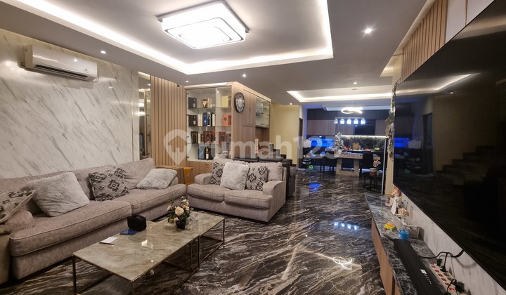 Rumah 3 Lantai Bagus Siap Huni di Cengkareng Residence