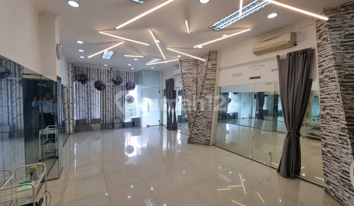 Ruko 4,5 Lantai Bersih, Siap Pakai,Hoek,Parkir Luas,Pinggir Jalan di Pos Pengunben,Jakbar Ruko 4,5 Lantai Bersih, Siap Pakai,Hoek,Parkir Luas,Pinggir Jalan di Pos Pengunben,Jakbar