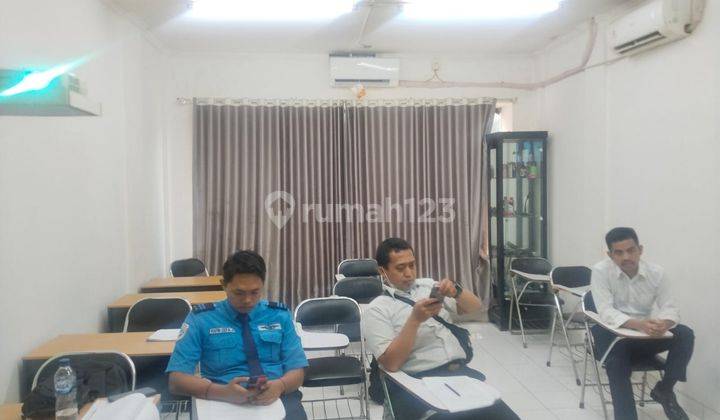 Dijual ruko 2 lantai taman royal Tangerang 2