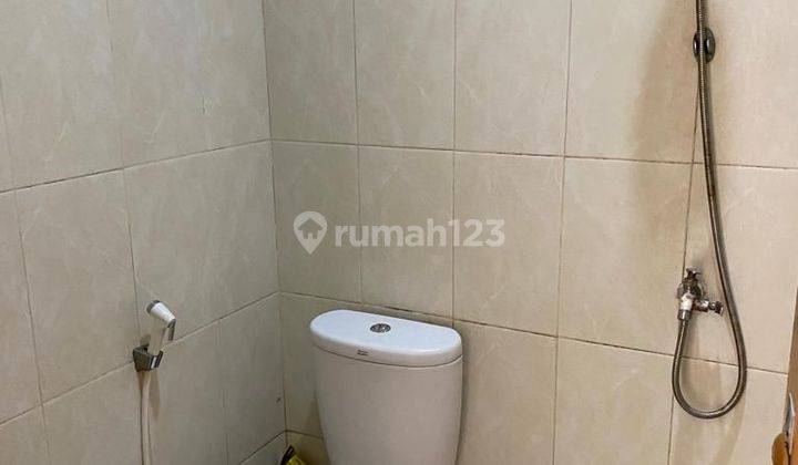 kamar mandi dijual rumah di daerah serpong