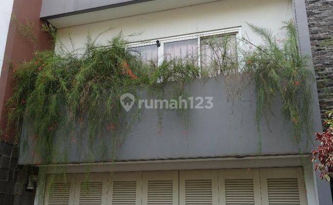 Dijual Rumah Bagus Rapi Siap Huni Area Kemang Pratama Bekasi 2