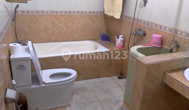 Rumah Bagus Dan Luas Lingkungan Asri  Dekat Tol Di Jatiwaringin Jakarta (MM)