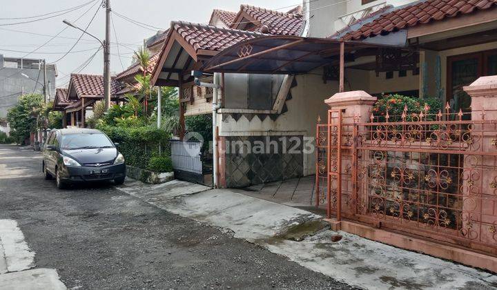 Dijual rumah lokasi strategis area Lampiri Jatibening Bekasi 2