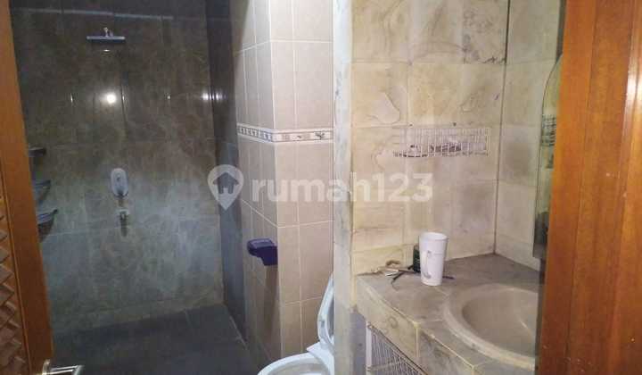 Dijual rumah apik area Jatiwaringin Bekasi