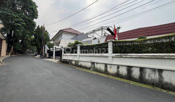 Dijual Cepat Rumah Bagus Lingkungan Apik Area Simprug Jakarta Shm 1