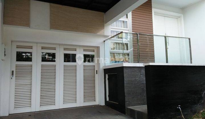 Golf Residence Kemayoran depan rumah kolam renang club house 2