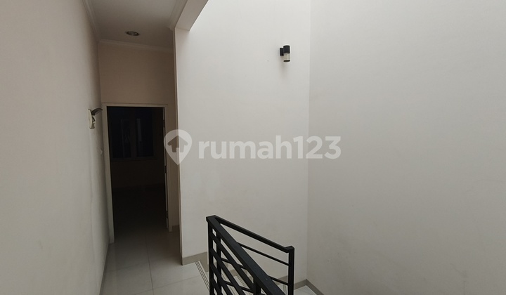 Sunter Mas jalan 2 mobil model rumah minimalis modern 2
