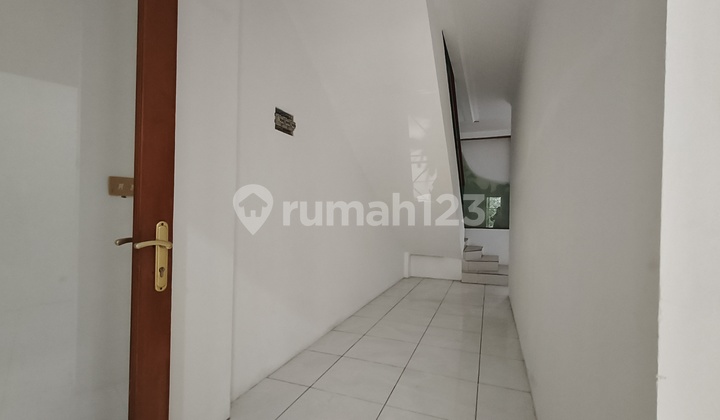 Sunter Permai Hadap Jalan Raya Danau Sunter Utara 2