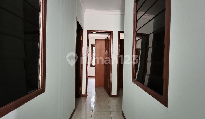 Kos Kosan 10 Kamar Tidur Ada Kamar Mandi Dalam Jalan Lebar bisa Parkir 3 Mobil 2