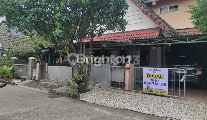 COOL LARGE REFRESHING HOUSE ON THE OUTSKIRTS OF JAKARTA