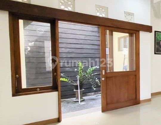 RUMAH 2 LANTAI DEKAT MALL SGM ( SOLO GRAND MALL ) SIAP HUNI 3