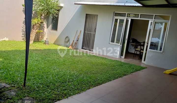 Rumah di tatar ratnasasih 2 lantai Rumah di tatar ratnasasih 2 lantai