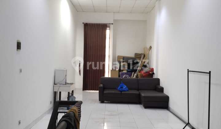 Ruko Mekar Wangi 3-Storey in a Busy Area Ready to Use 2