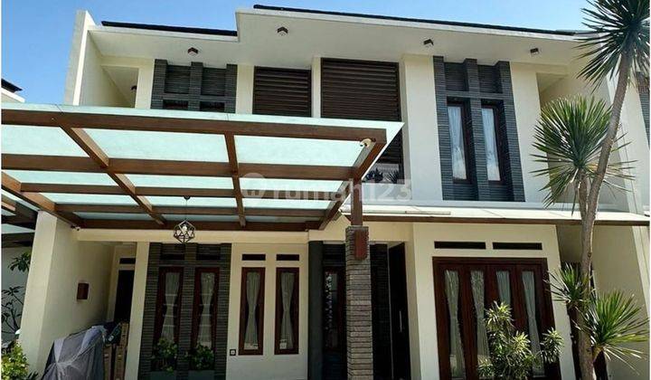 Rumah Mewah Furnished + Swimming Pool Di Ciumbuleuit Bandung 