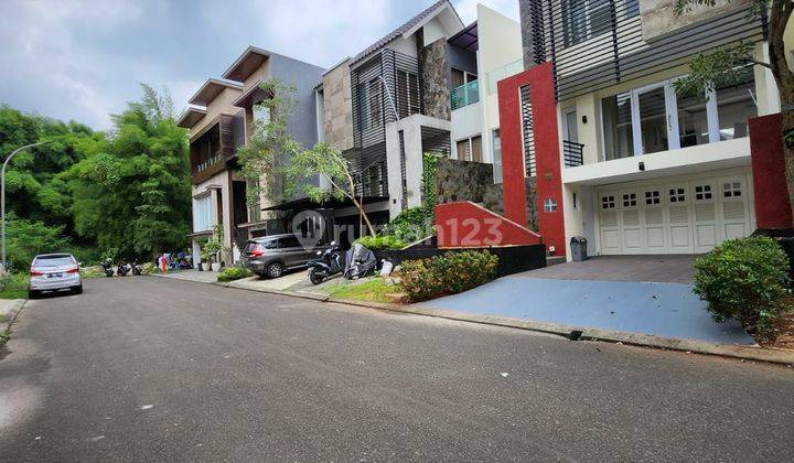 Rumah  Di jual Modern  Tropis Dalam Perumahan  Greenpark Jatimelati  Bekasi  2