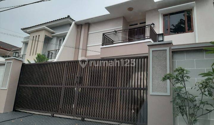 Rumah Mewah Di Jual Cepat di Bintaro Jakarta Selatan Bebas Banjir 1